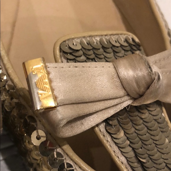 EMPORIO ARMANI GOLD SEQUIN FLATS - Picture 7 of 8